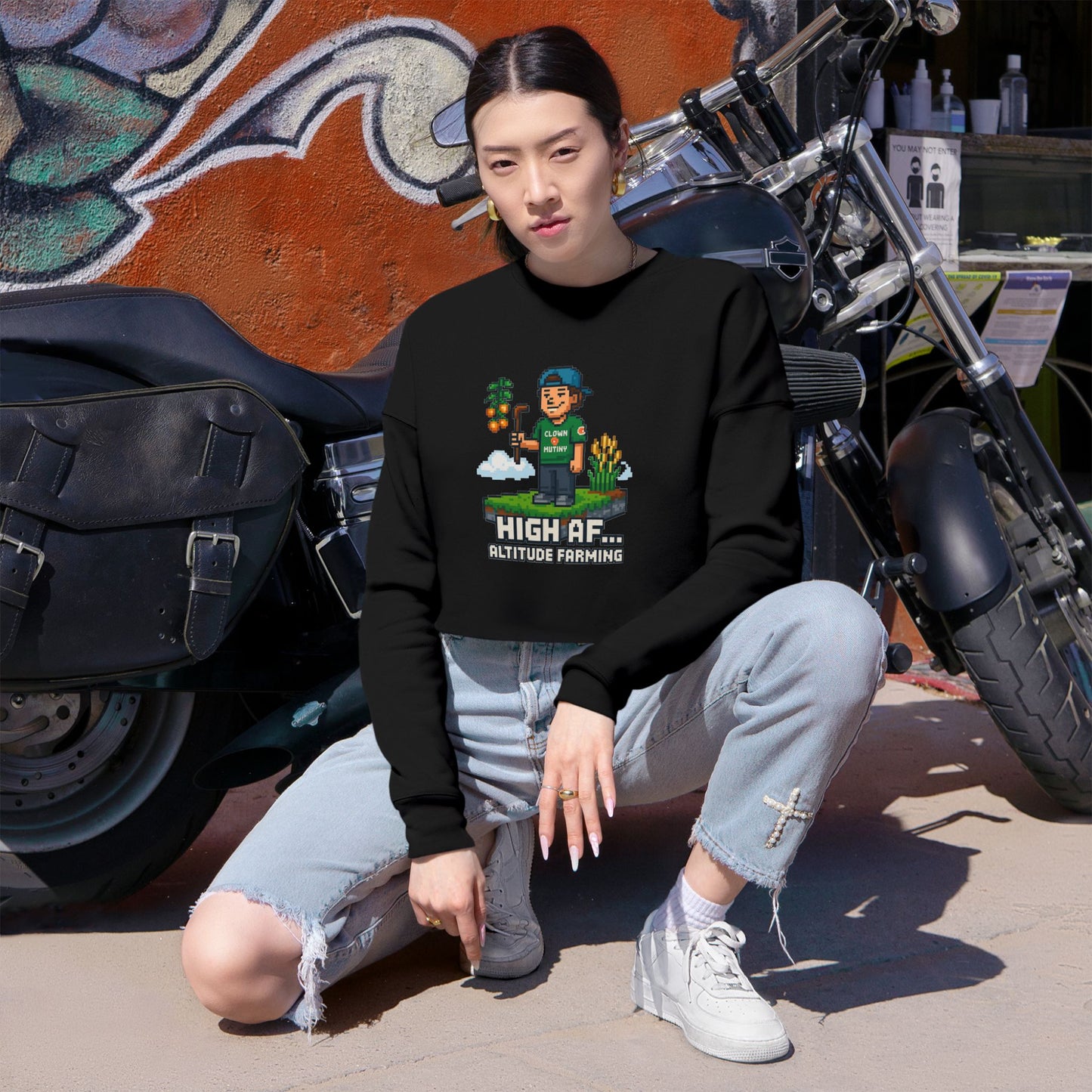 High AF Altitude Farming Women's Cropped Sweatshirt - Trendy Casual Wear for Eco-Conscious Lifestyle