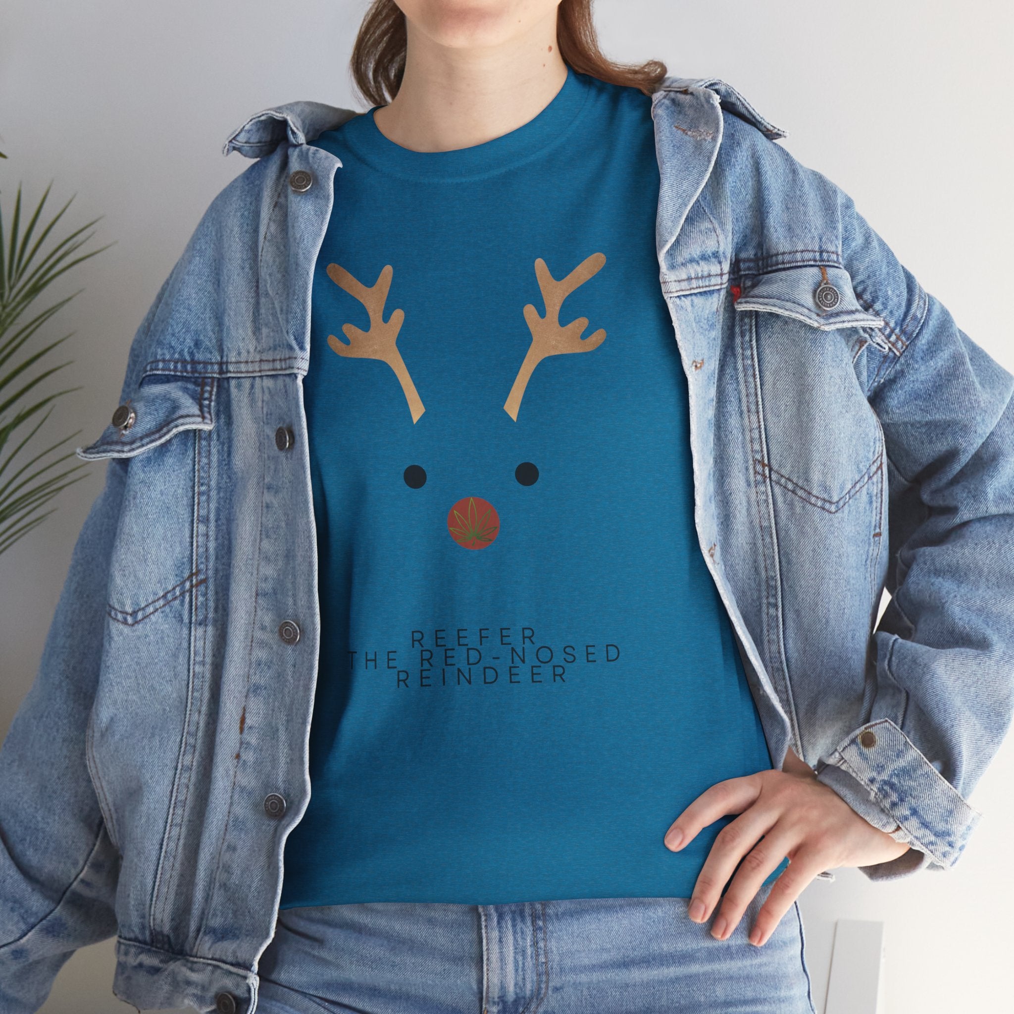 Reindeer Unisex Heavy Cotton Tee