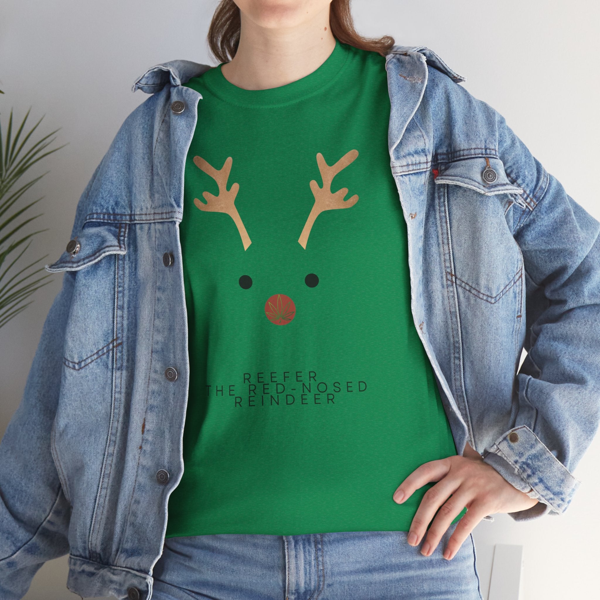 Reindeer Unisex Heavy Cotton Tee