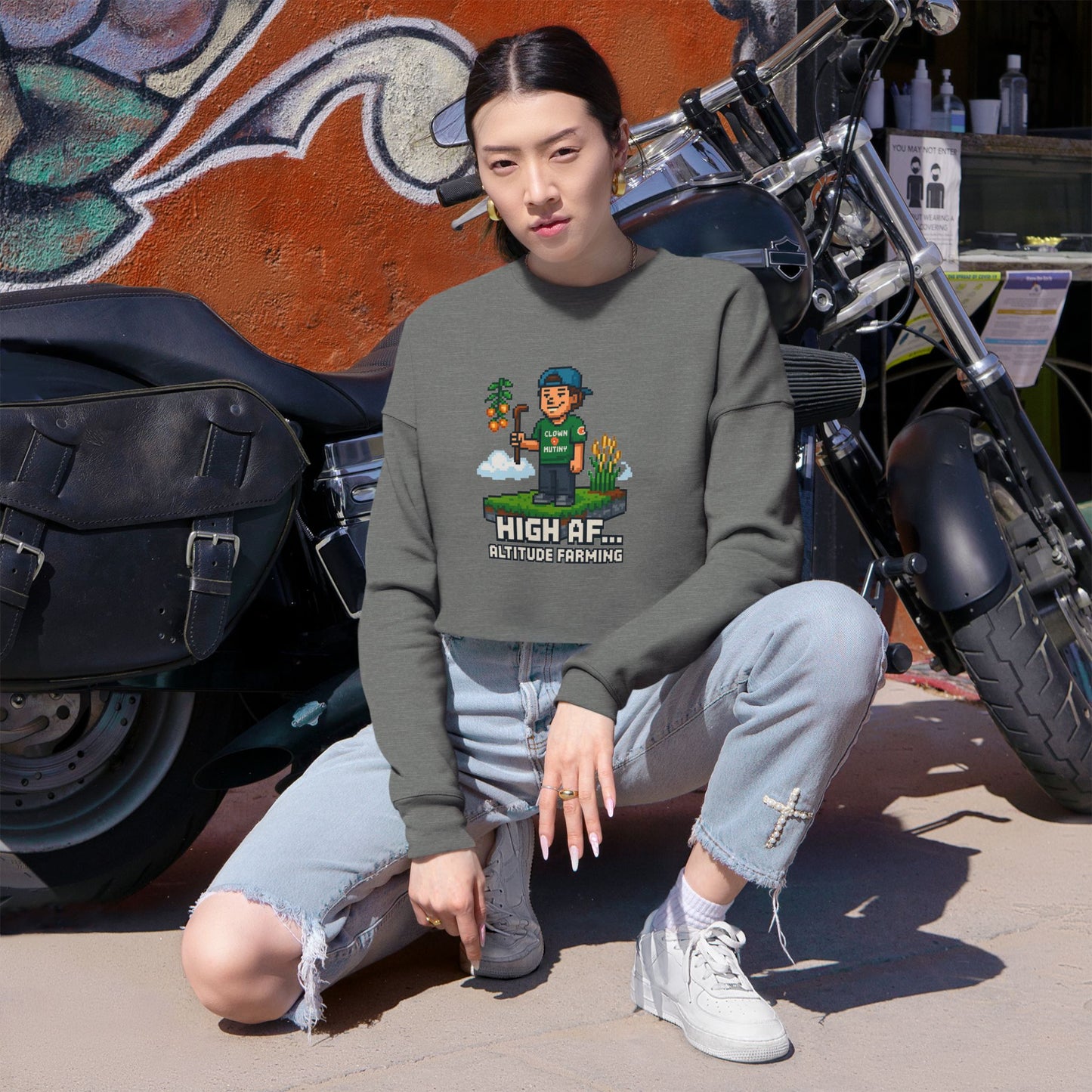 High AF Altitude Farming Women's Cropped Sweatshirt - Trendy Casual Wear for Eco-Conscious Lifestyle